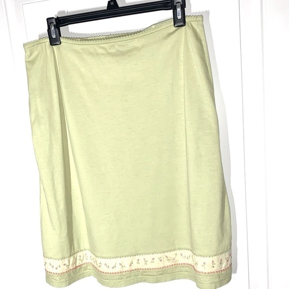 Express Stretchy Lime Green Skirt with Pink floral print Size Large - Picture 6 of 7